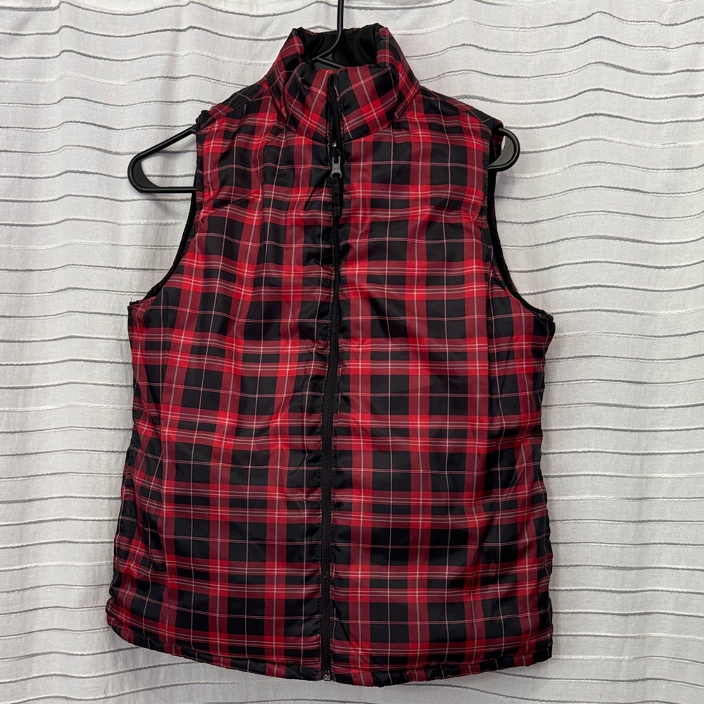 Black/Red Plaid Reversible Puffer Vest - Picture 2 of 2